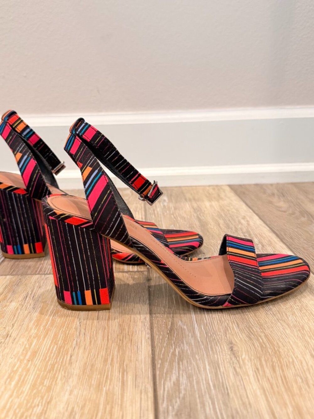 Gianni Bini Multicolor Striped Block Heel Ankle Strap Sandals 7M